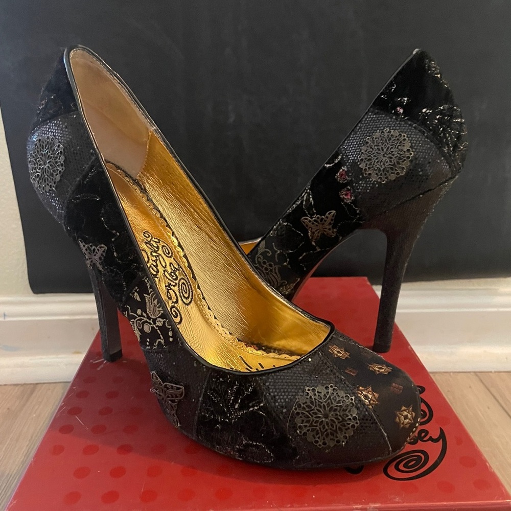 Naughty Monkey “Rock The Heel” pumps